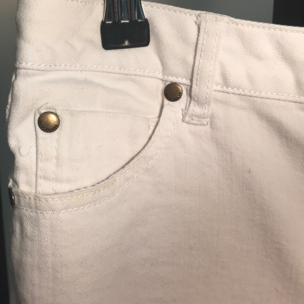 White Capris - Picture 13 of 16